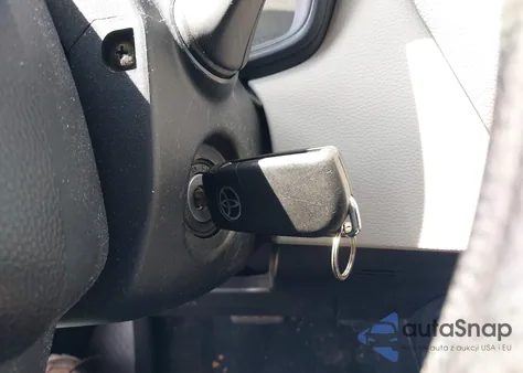 2020 Toyota Corolla Le z USA, uszkodzony, nr VIN JTDEPRAE3LJ061096